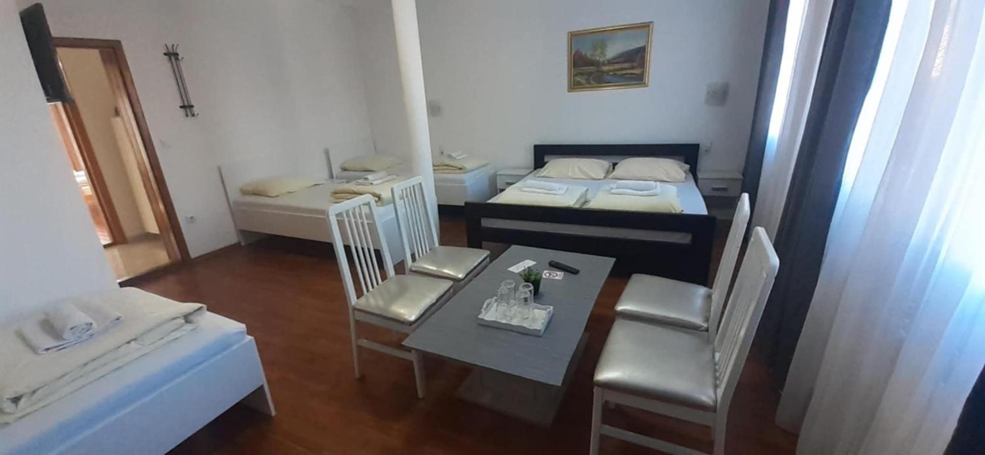 Prenociste Stari Grad - Old Town Hotel Tuzla Exterior photo